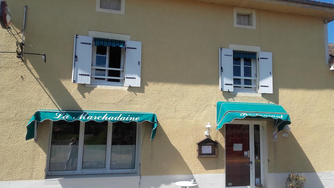 Auberge la marchadaine Montrollet Exterior foto